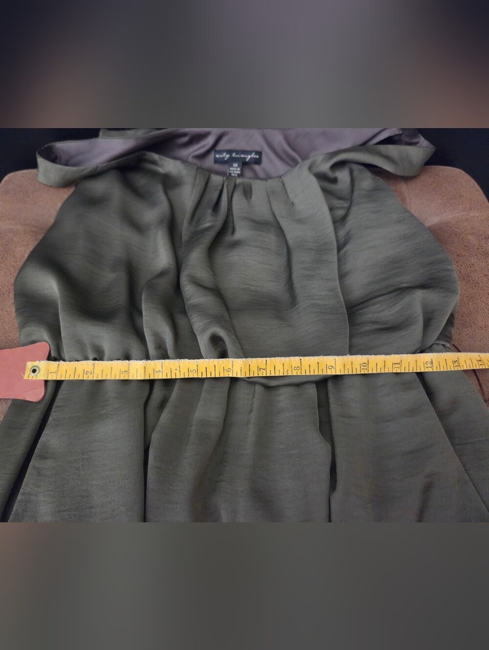 Women's City Triangles Olive Green Pleated Scoop Dress ~ Size Medium - Picture 9 of 9